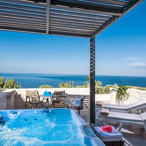 Stone Suite Hot Tub Sea View